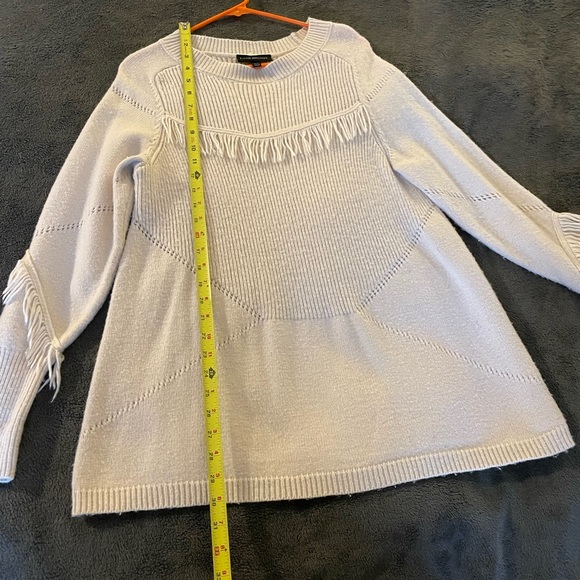 Fringe sweater - Picture 12 of 13